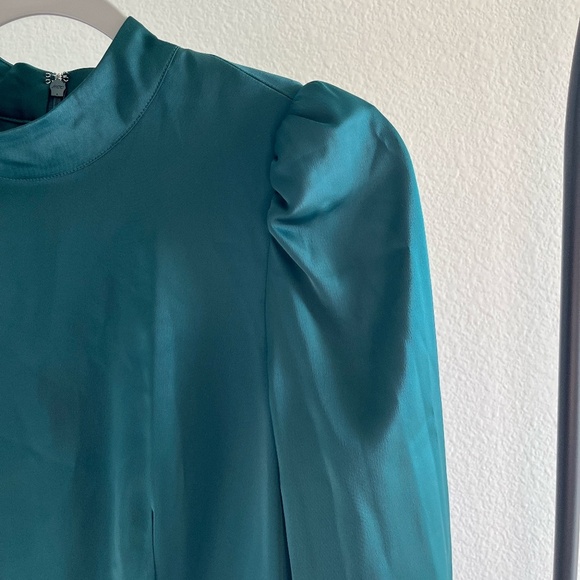 GIANNI BINI | Emerald Satin Ruched Puff Shoulder Mini Cocktail Dress | Size 2 - Picture 3 of 10